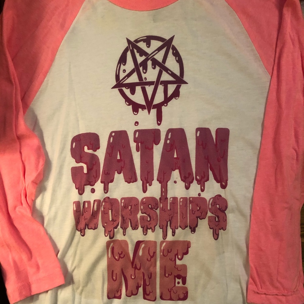 Look Human Mid-sleeved Women’s Tee